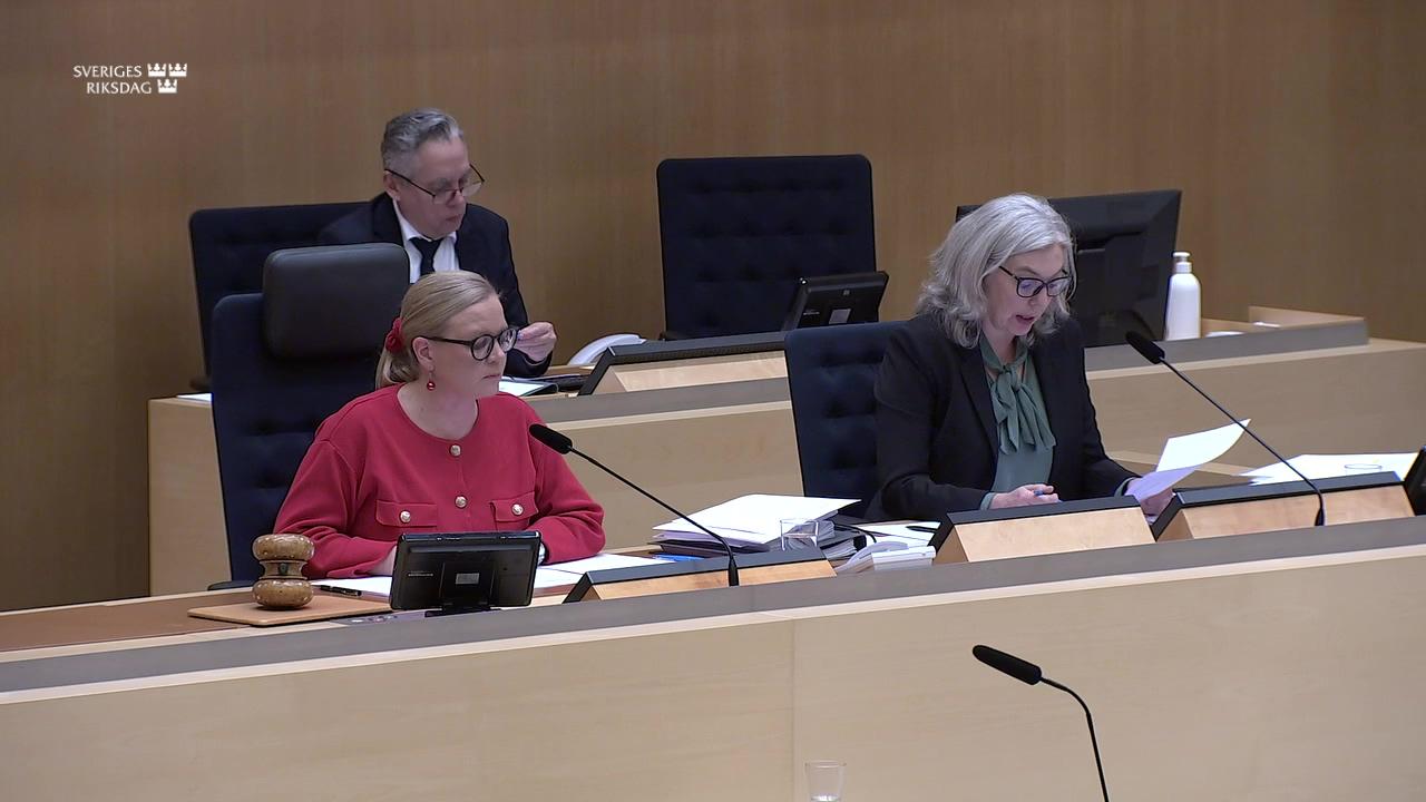 Stillbild från Beslut, Beslut: Utgiftsområde 18 Samhällsplanering, bostadsförsörjning och byggande samt konsumentpolitik