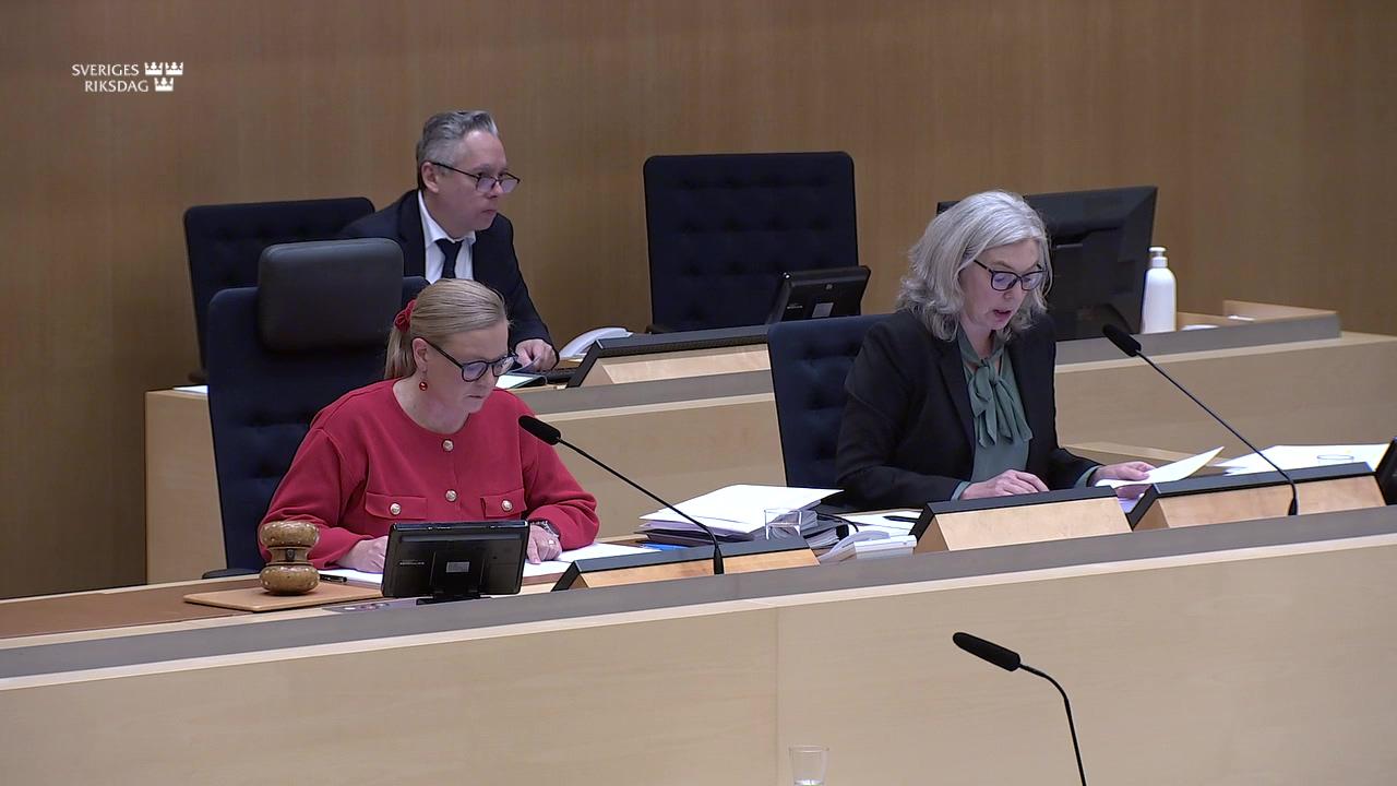 Stillbild från Beslut, Beslut: Utgiftsområde 10 Ekonomisk trygghet vid sjukdom och funktionsnedsättning