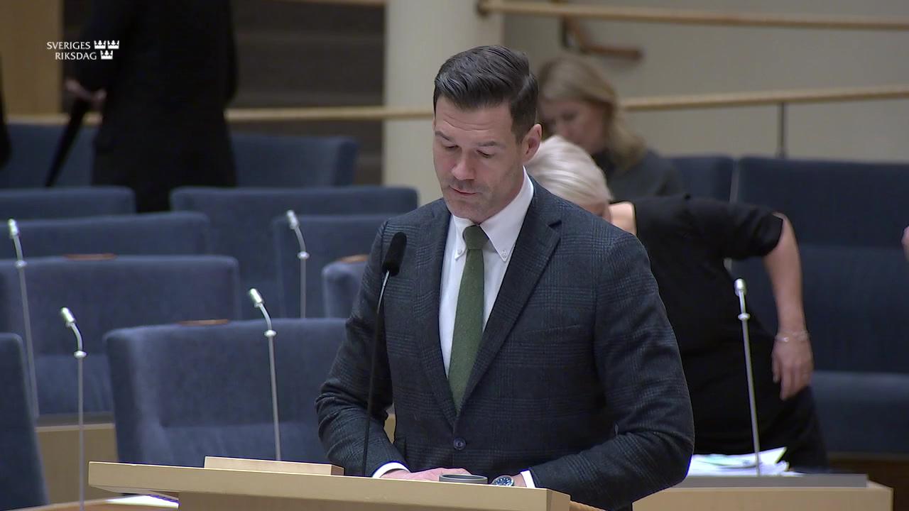 Stillbild från Interpellationsdebatt, Personliga assistenters möjlighet till arbetstillstånd