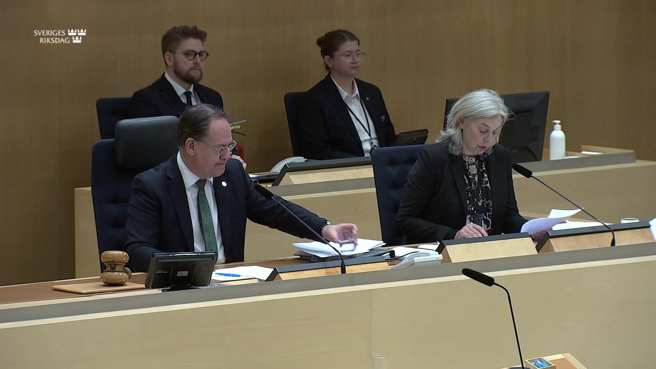 Stillbild från Beslut, Beslut: Övergripande miljöfrågor