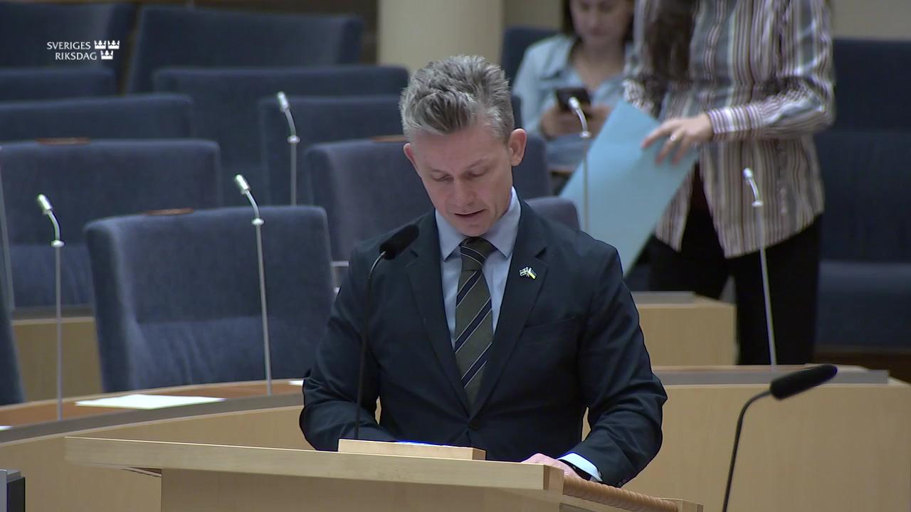 Stillbild från Interpellationsdebatt, Försvarsmaktens efterfrågan på hållbara bränslen