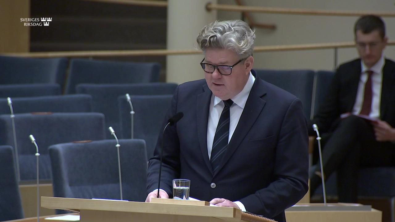 Stillbild från Interpellationsdebatt, Skadebedömningar kopplade till den nationella säkerhetsrådgivaren