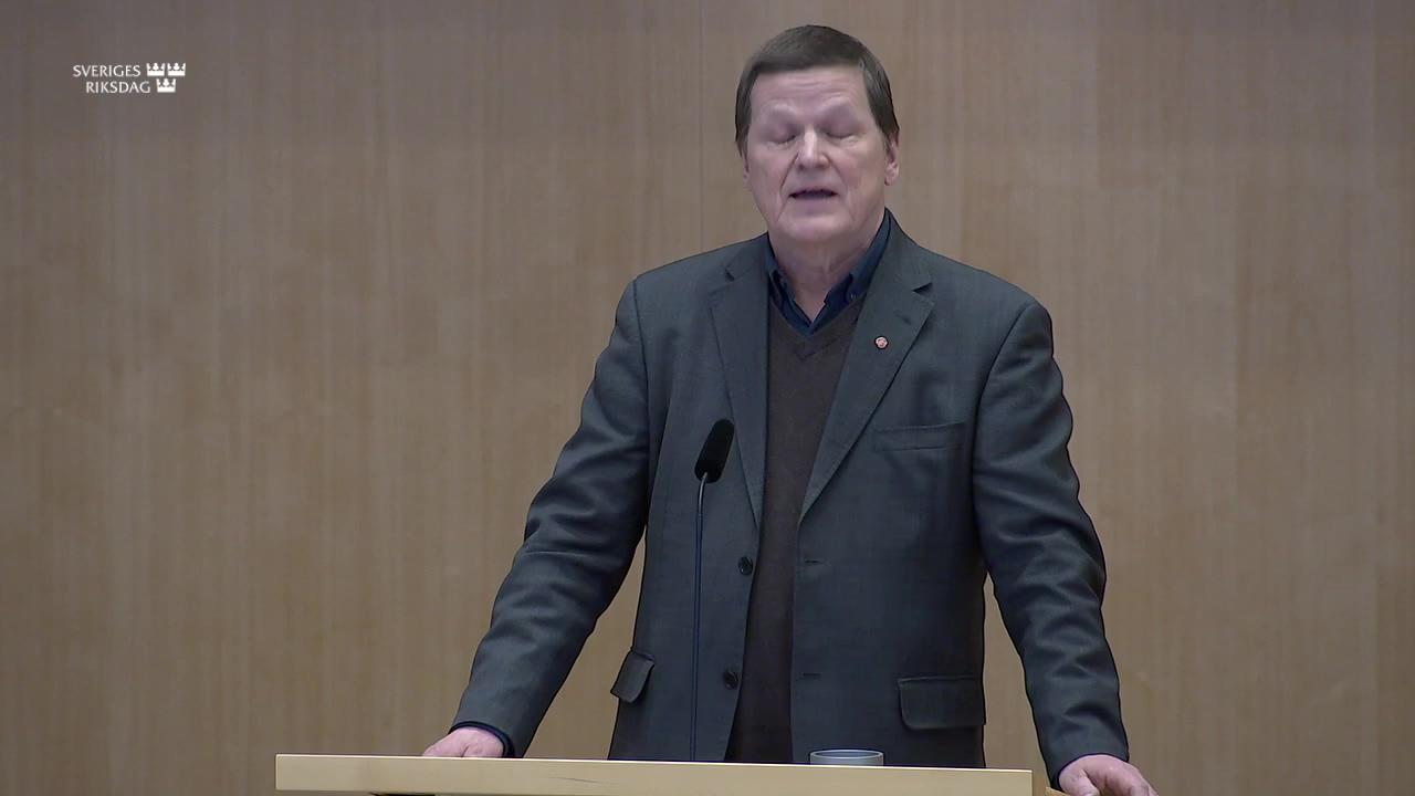 Stillbild från Debatt om förslag, Kontroller av kontanta medel vid den inre gränsen