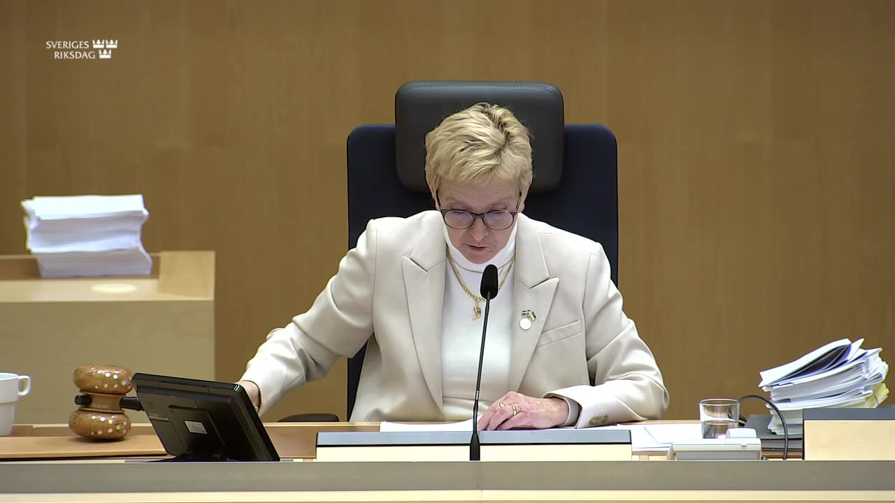 Stillbild från Beslut, Beslut: Digitaliserings- och postfrågor