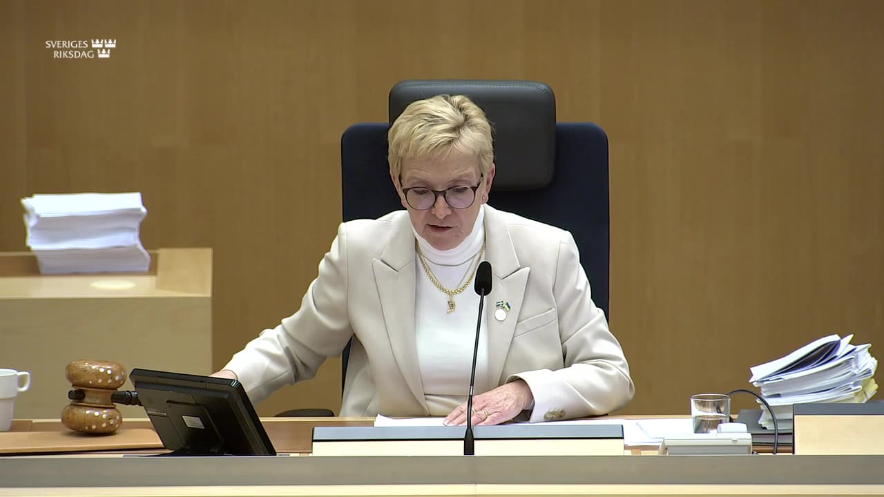 Stillbild från Beslut, Beslut: Det finanspolitiska ramverket