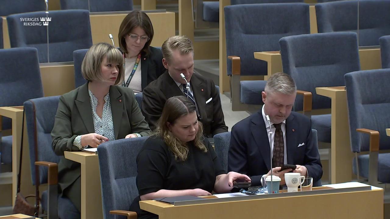 Stillbild från Interpellationsdebatt, Utvidgning av diskrimineringslagen