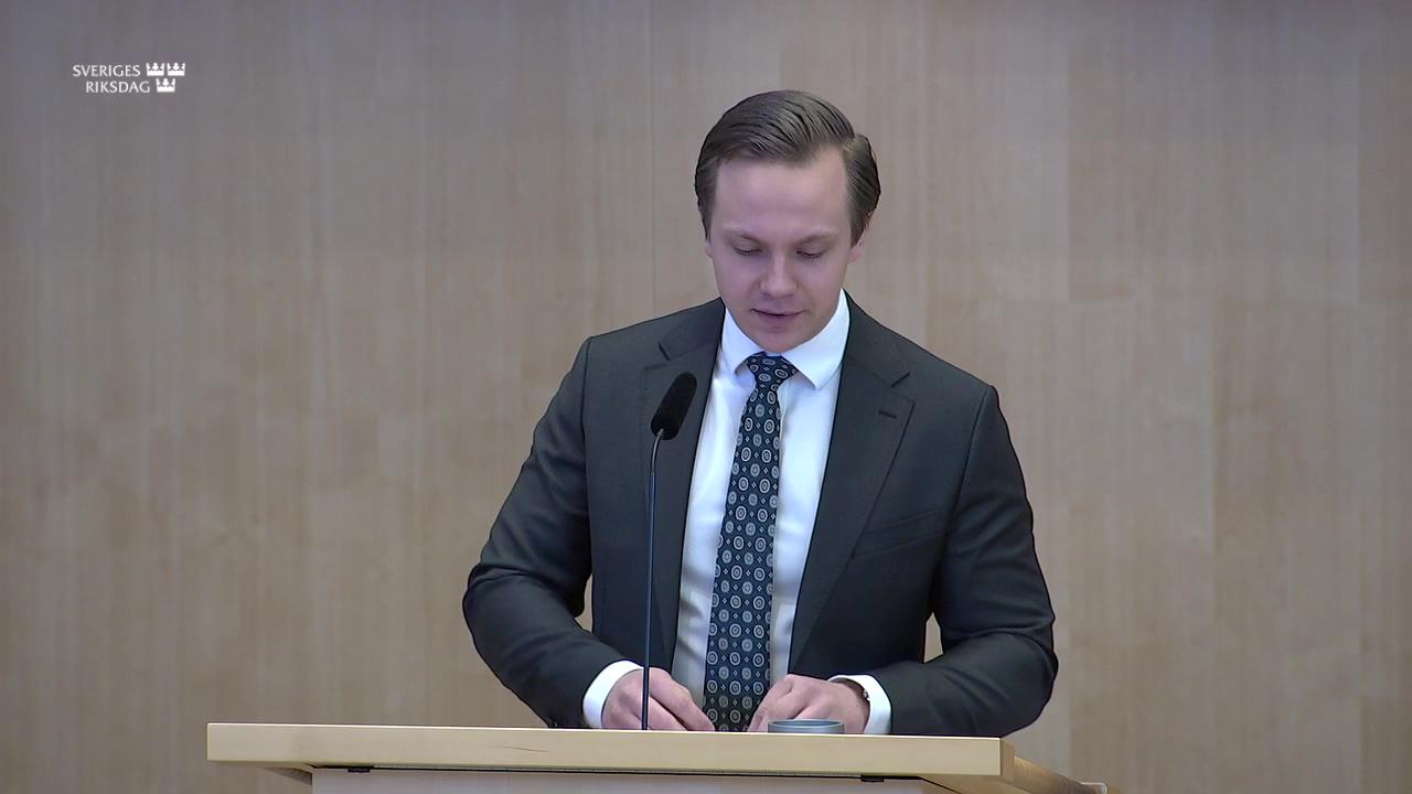 Stillbild från Debatt om förslag, Subsidiaritetsprövning av kommissionens förslag om riktlinjer för transeuropeisk energiinfrastruktur och påskyndandet av tillståndsförfaranden