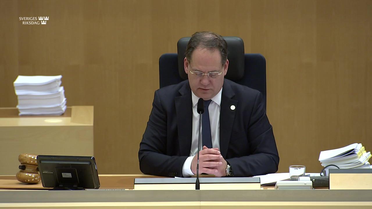 Stillbild från Beslut, Beslut: Subsidiaritetsprövning av kommissionens förslag om riktlinjer för transeuropeisk energiinfrastruktur och påskyndandet av tillståndsförfaranden