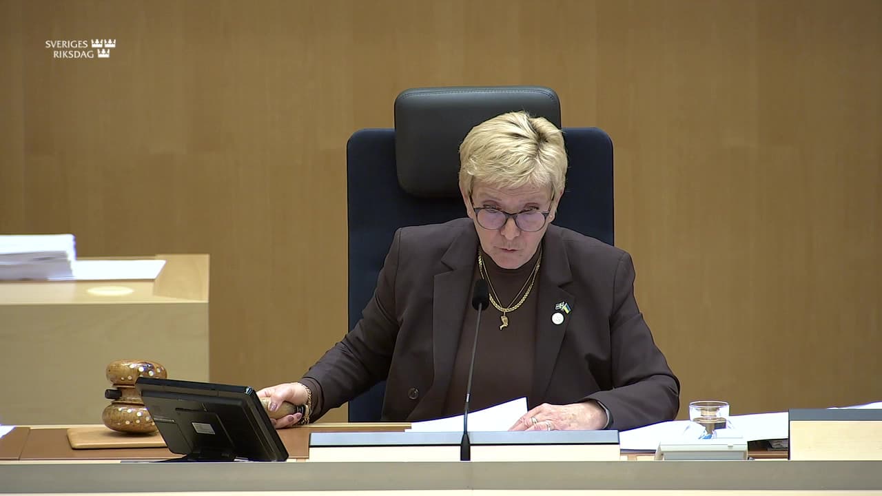 Stillbild från Beslut, Beslut: Offentlighet, sekretess och integritet