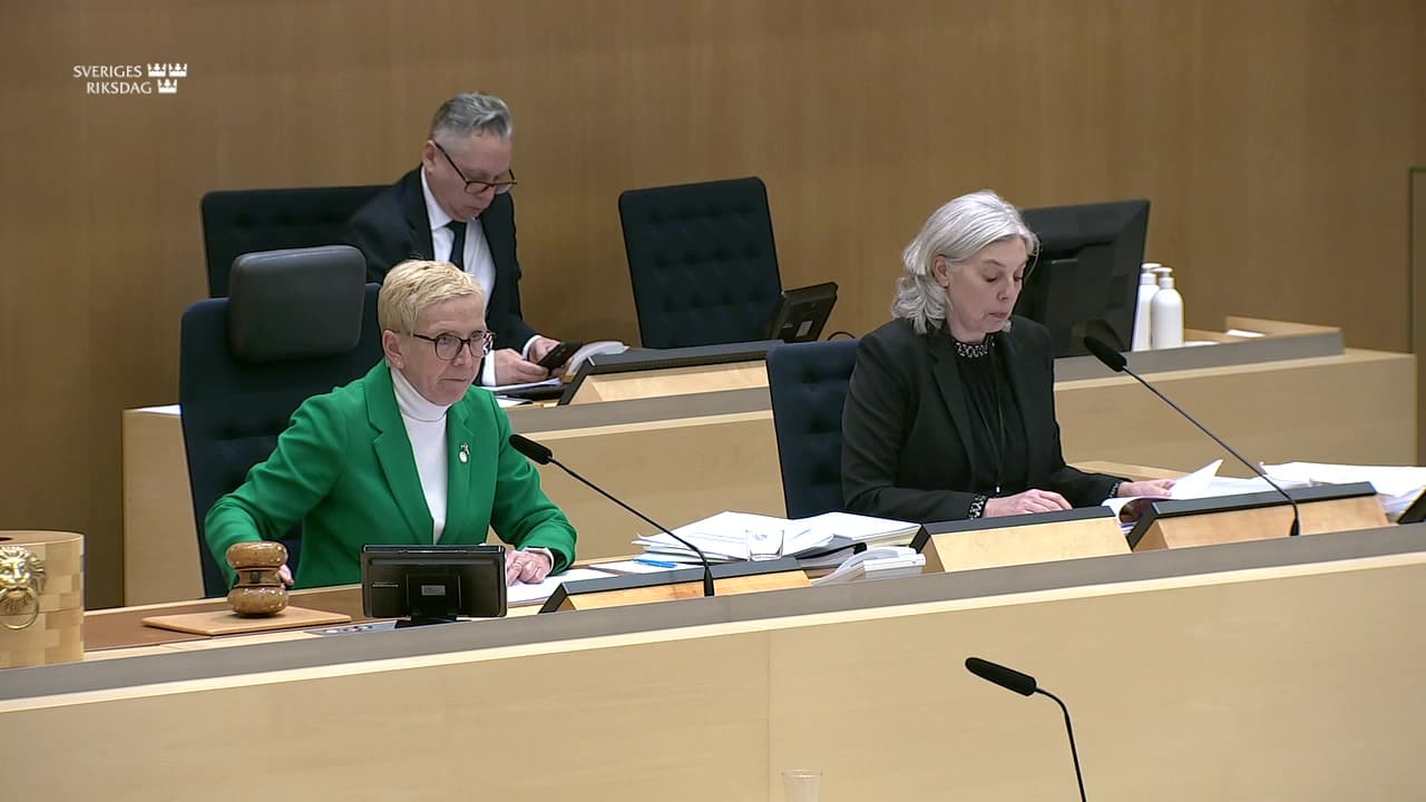 Stillbild från Beslut, Beslut: Lärare och elever