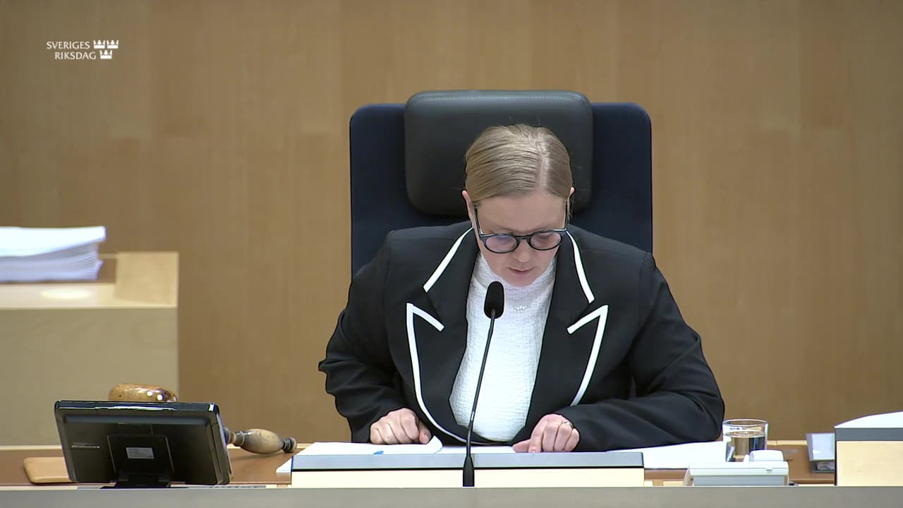 Stillbild från Beslut, Beslut: Sjöfartsfrågor