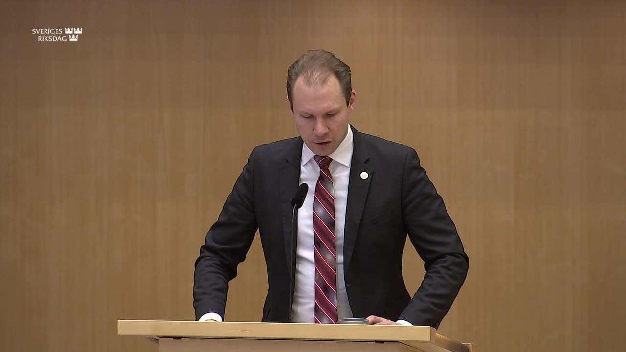 Stillbild från Debatt om förslag, Inkomstskatt