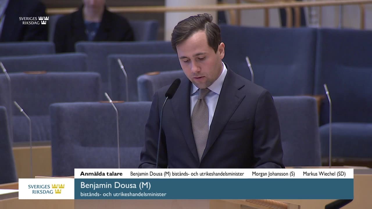 Stillbild från Interpellationsdebatt, Biståndsstödet till Hepatica och Olof Palmes Internationella Center