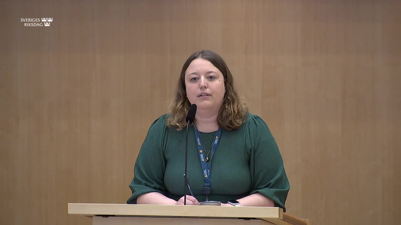 Stillbild från Debatt om förslag, Ett slopat krav på anmälan före ansökan om föräldrapenning