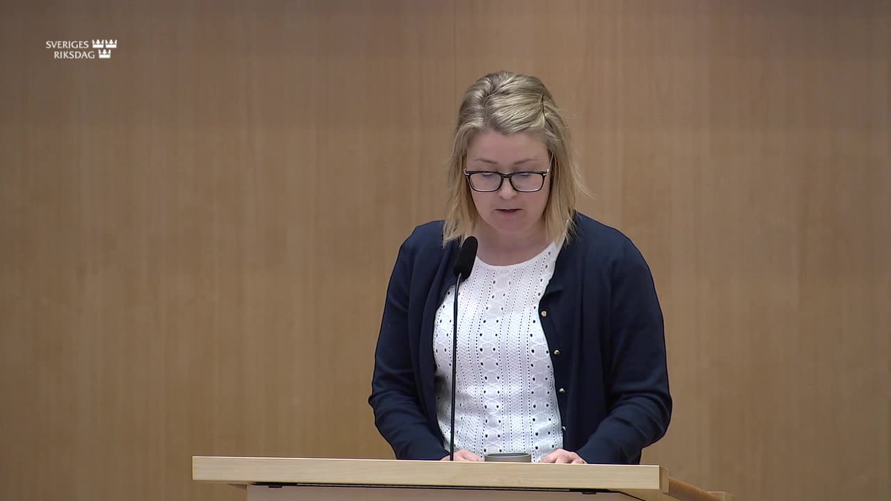 Stillbild från Debatt om förslag, Permanent skattefrihet för förmån av laddel på arbetsplatsen och utvidgad rätt till avdrag för drivmedelsutgifter