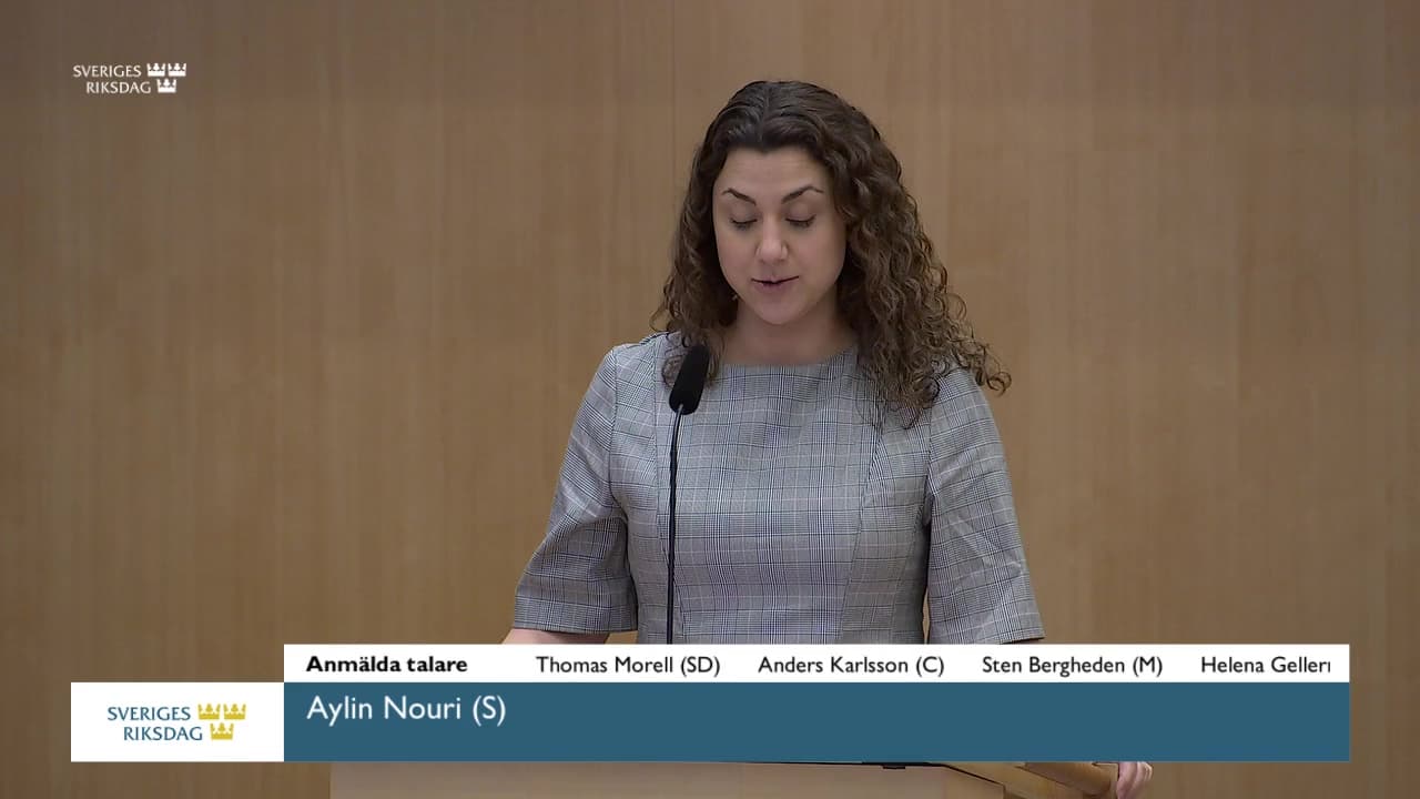 Stillbild från Debatt om förslag, Slopat krav på introduktionsutbildning för övningskörning