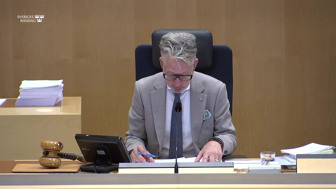 Stillbild från Debatt om förslag, Ett register för alla bostadsrätter