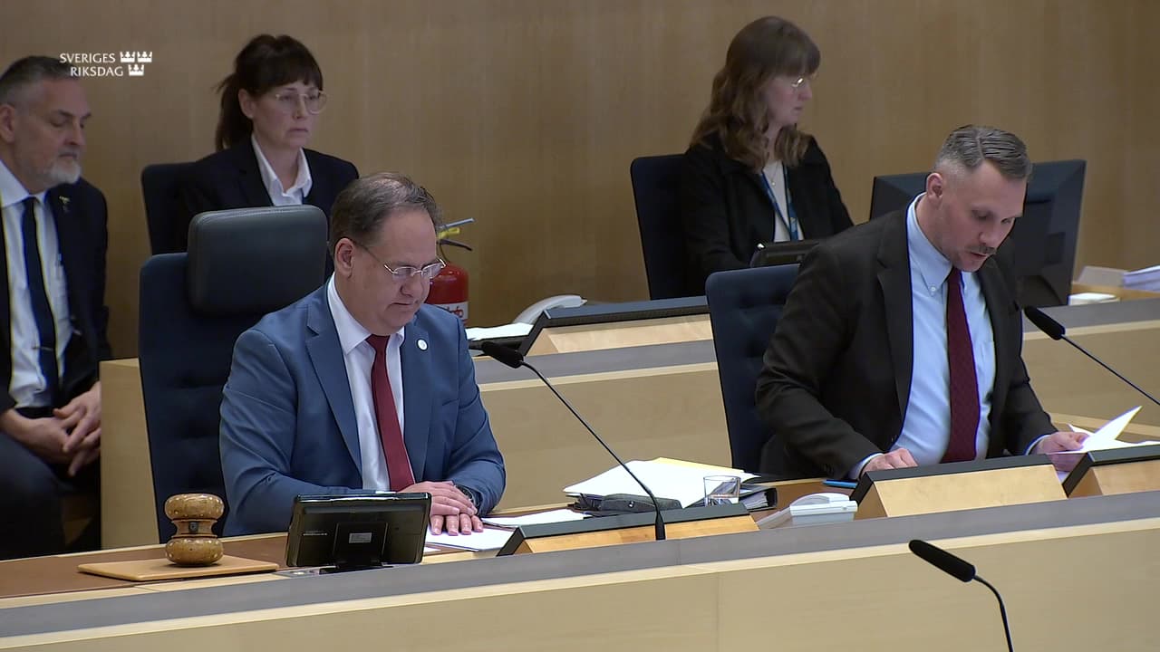 Stillbild från Beslut, Beslut: En snabbare utbyggnad av kriminalvårdsanstalter och häkten