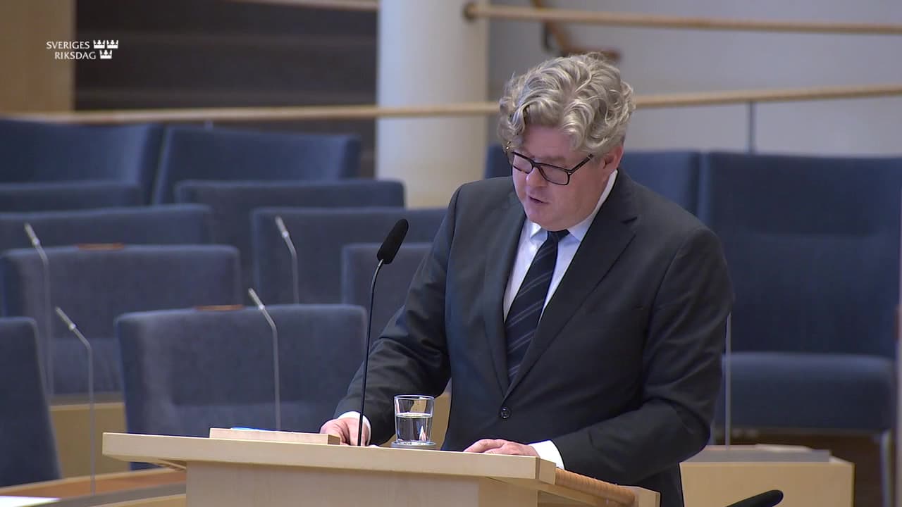 Stillbild från Interpellationsdebatt, Moskéer som sprider hat och hot 
