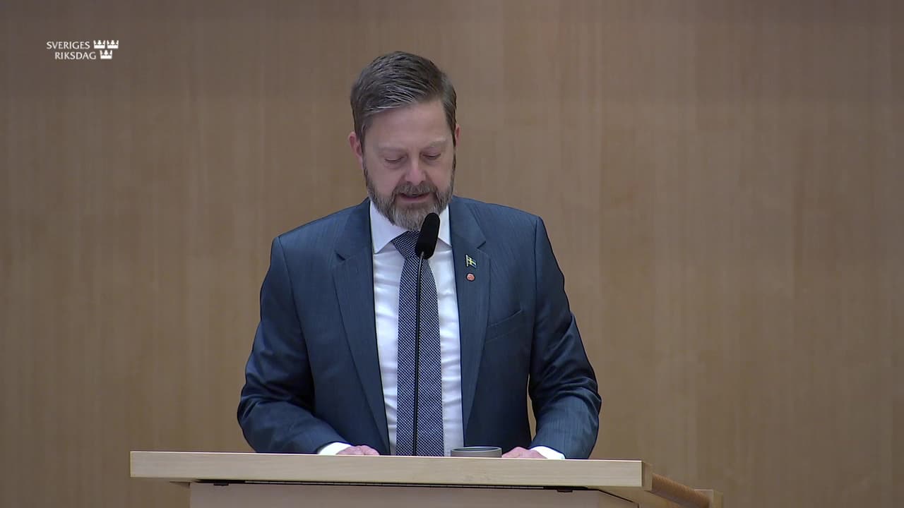 Stillbild från Debatt om förslag, Nytt mål för effektiv energianvändning och genomförande av det omarbetade direktivet om byggnaders energiprestanda