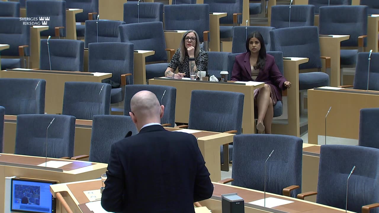 Stillbild från Interpellationsdebatt, Satsning på jämställda löner inom välfärden 