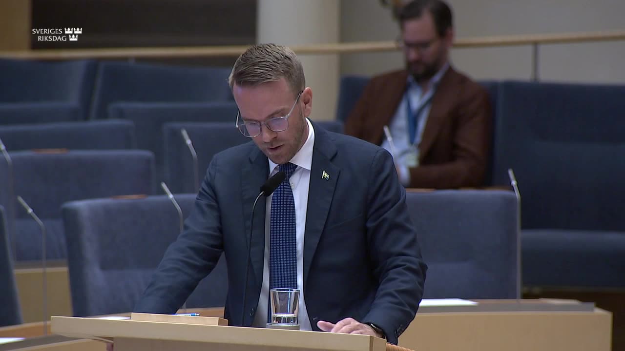 Stillbild från Interpellationsdebatt, Motorvägsbron i Södertälje
