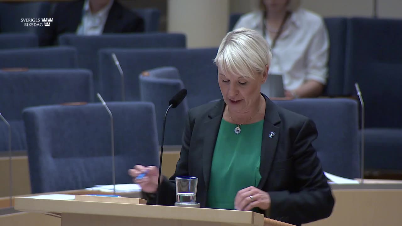Stillbild från Interpellationsdebatt, Rätten att välja kön på personal