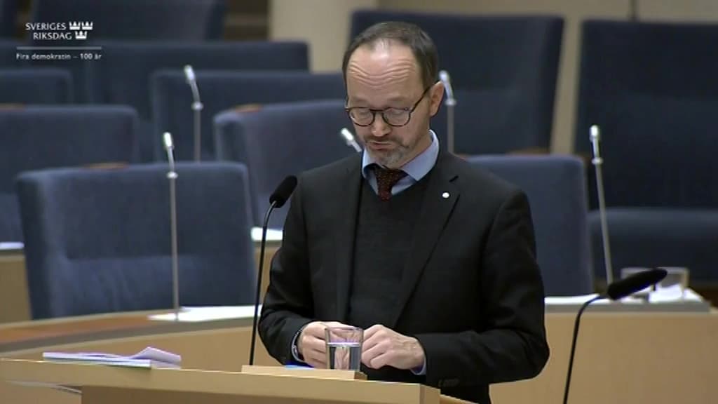 Stillbild från Interpellationsdebatt, Avsaknaden av alkobommar i svenska hamnar