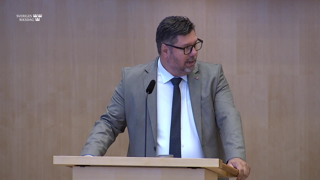 Stillbild från Debatt om förslag, Riksrevisionens rapport om statens insatser för trygga bostadsaffärer