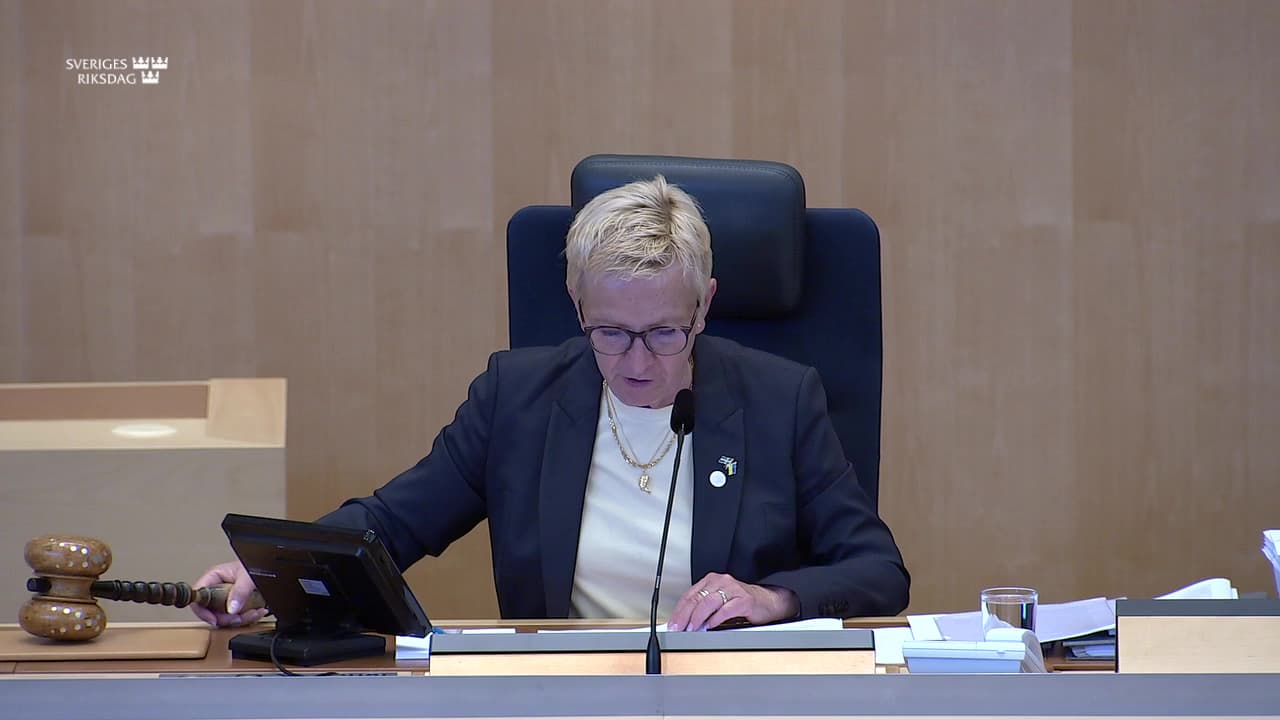Stillbild från Debatt om förslag, Receptfria läkemedel med krav på särskild rådgivning