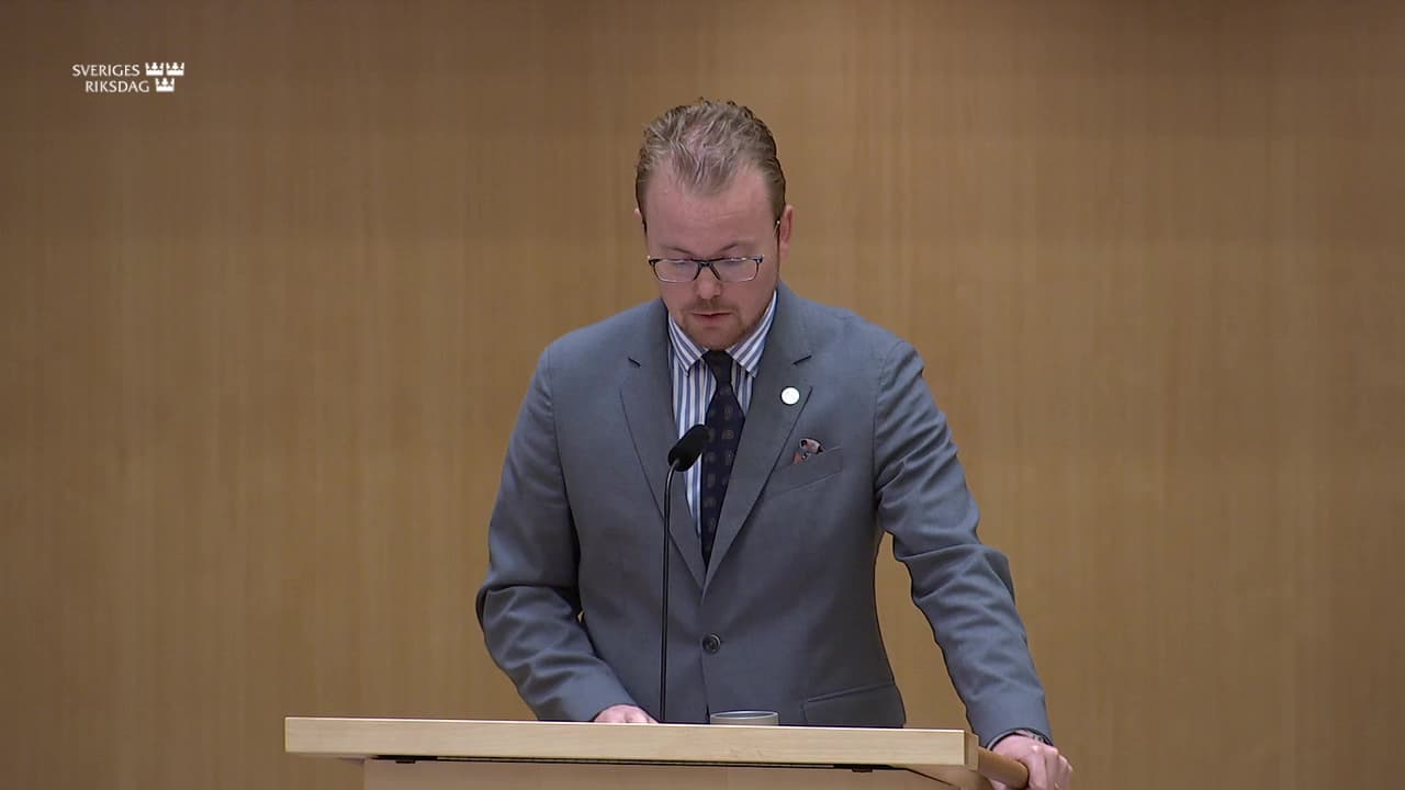 Stillbild från Debatt om förslag, Stickprovsinsamling av uppgifter om hushållens skulder