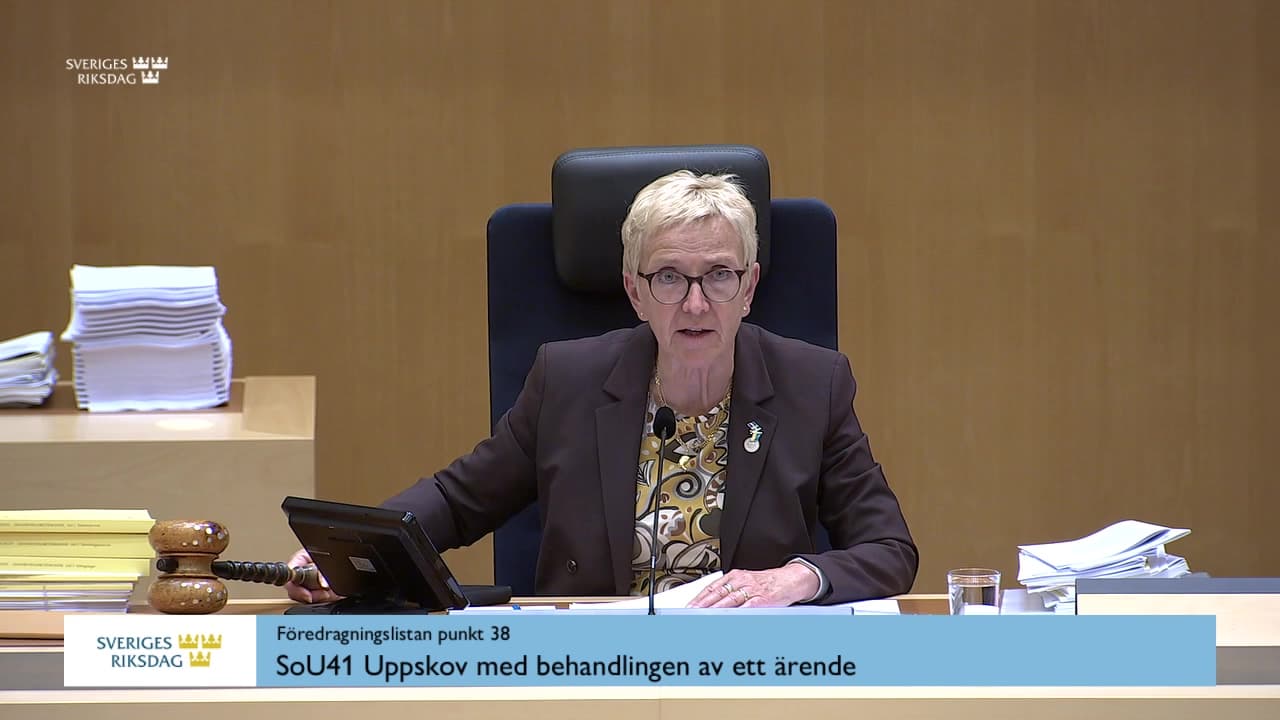 Stillbild från Debatt om förslag, Uppskov med behandlingen av ett ärende