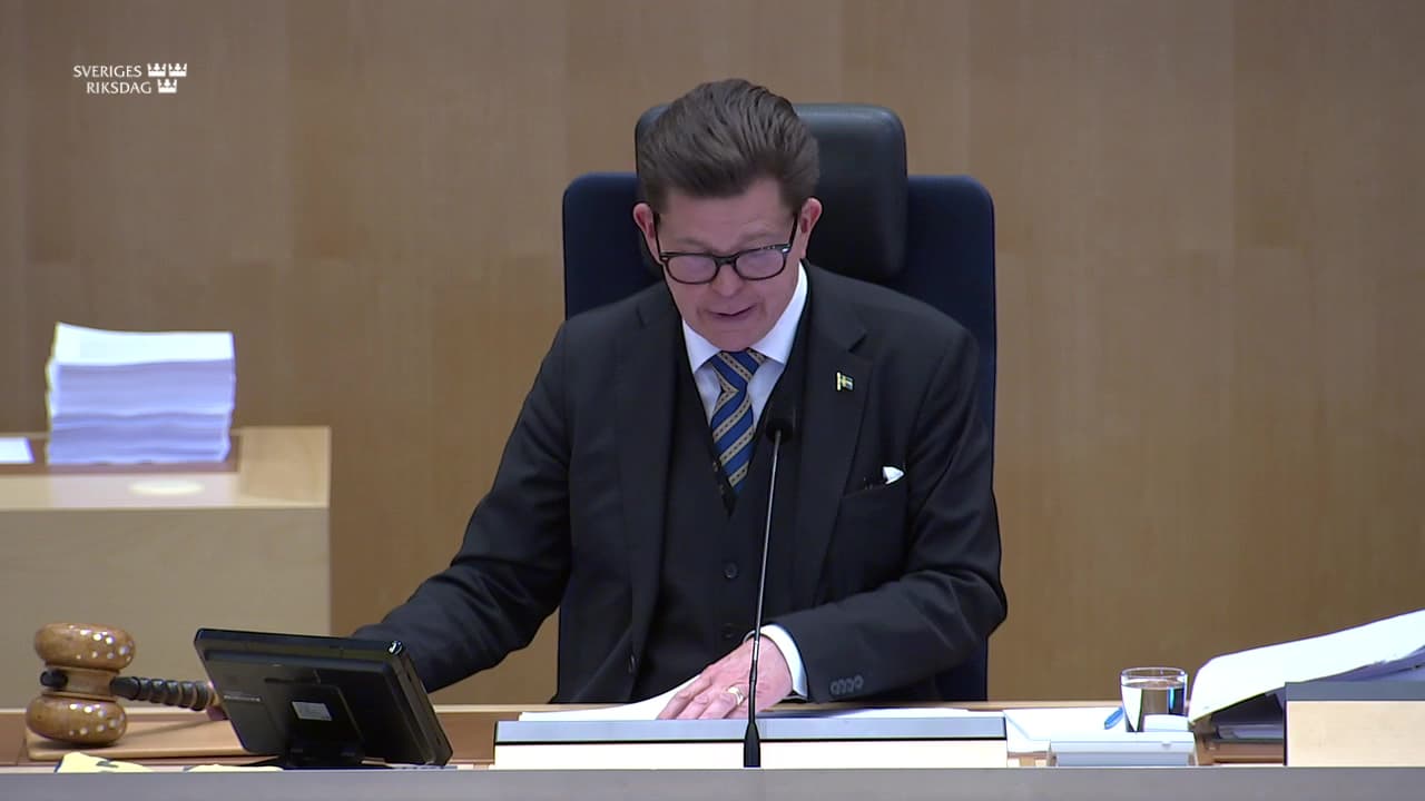 Stillbild från Beslut, Beslut: Riksrevisionens rapport om förvar i migrationsprocessen