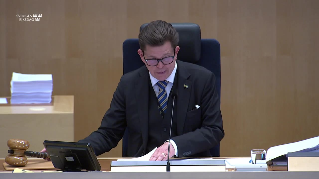 Stillbild från Beslut, Beslut: Nya möjligheter att bekämpa onlinerekrytering