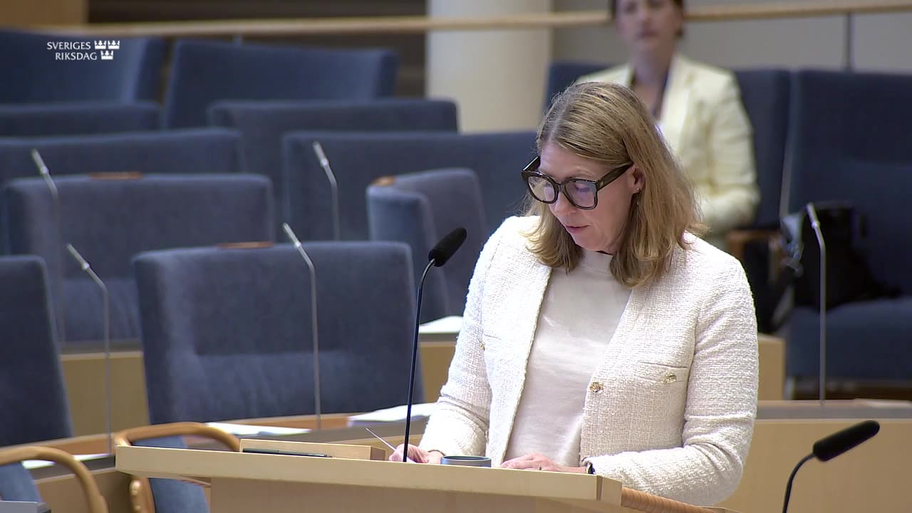 Stillbild från Interpellationsdebatt, Framtiden för Köpings sjukhus och andra utpekade nedläggningshotade sjukhus