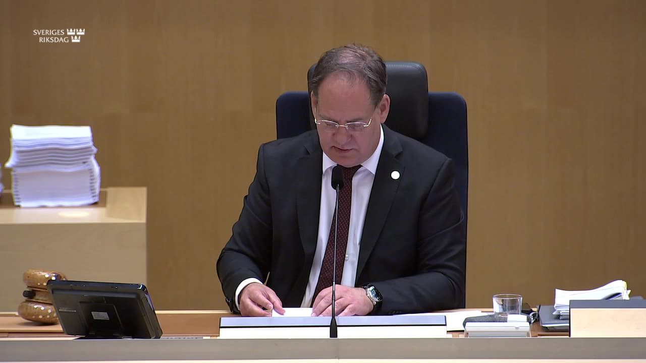 Stillbild från Beslut, Beslut: Receptfria läkemedel med krav på särskild rådgivning