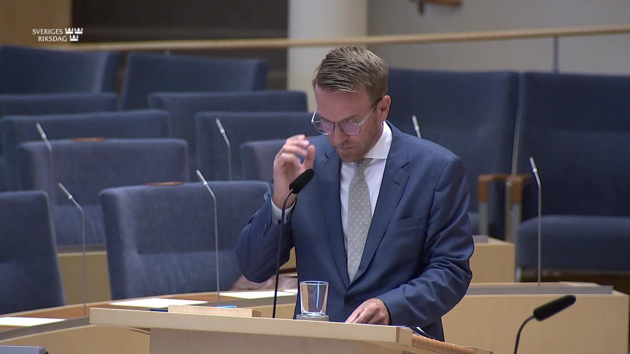 Stillbild från Interpellationsdebatt, Elsparkcyklar och trafiksäkerhetsarbete 
