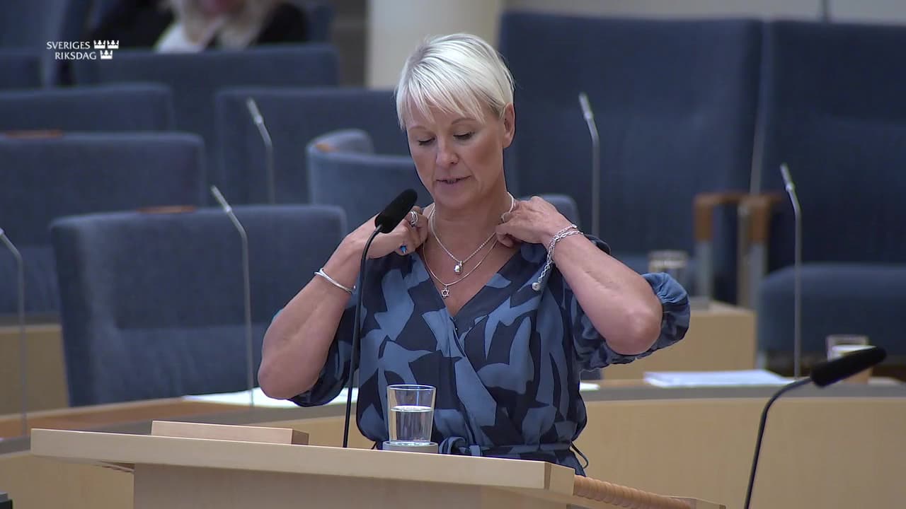 Stillbild från Interpellationsdebatt, Åtgärder mot detaljstyrning i äldreomsorgen