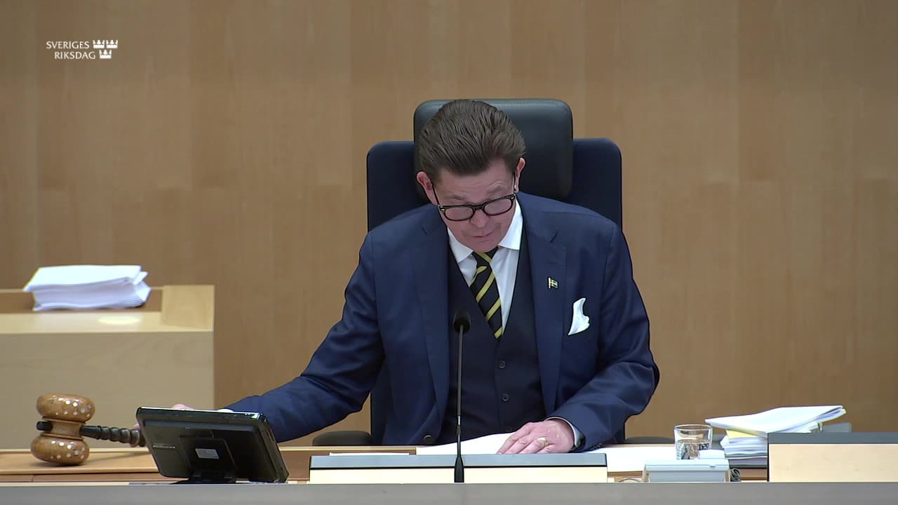 Stillbild från Beslut, Beslut: Sveriges utrikes underrättelsetjänst