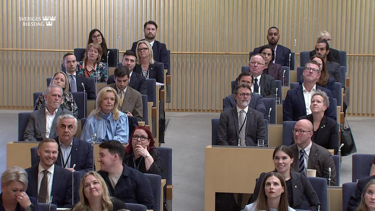 Stillbild från Upprop, Upprop