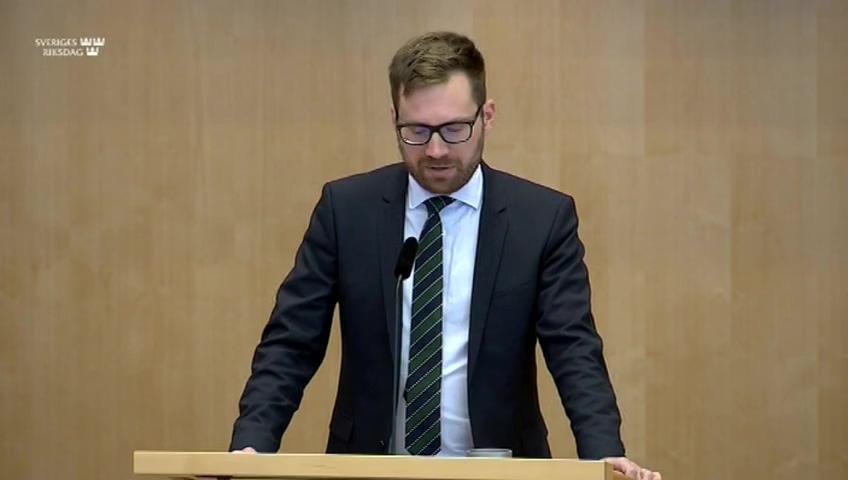 Stillbild från Debatt om förslag, Ekonomiskt arbetsgivarbegrepp - förändrade skatteregler vid tillfälligt arbete i Sverige