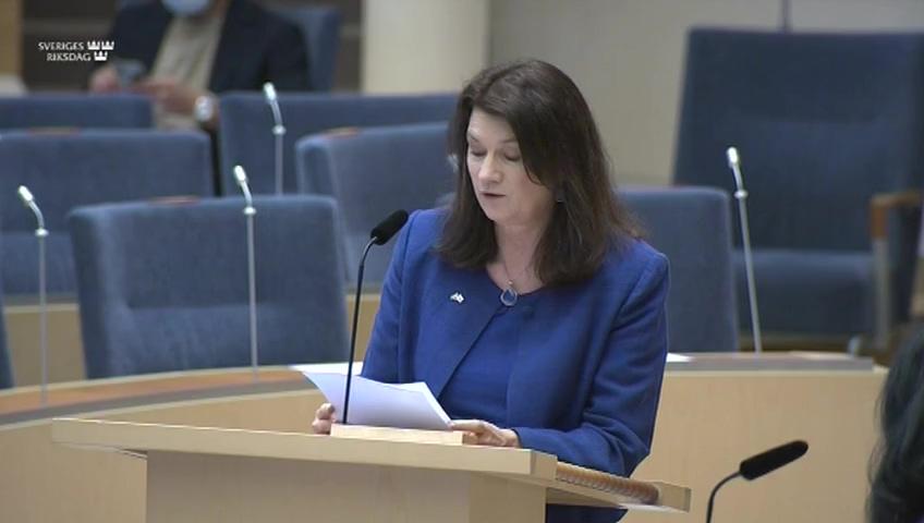 Stillbild från Interpellationsdebatt, Krigsbrott mot kvinnor och dess följder