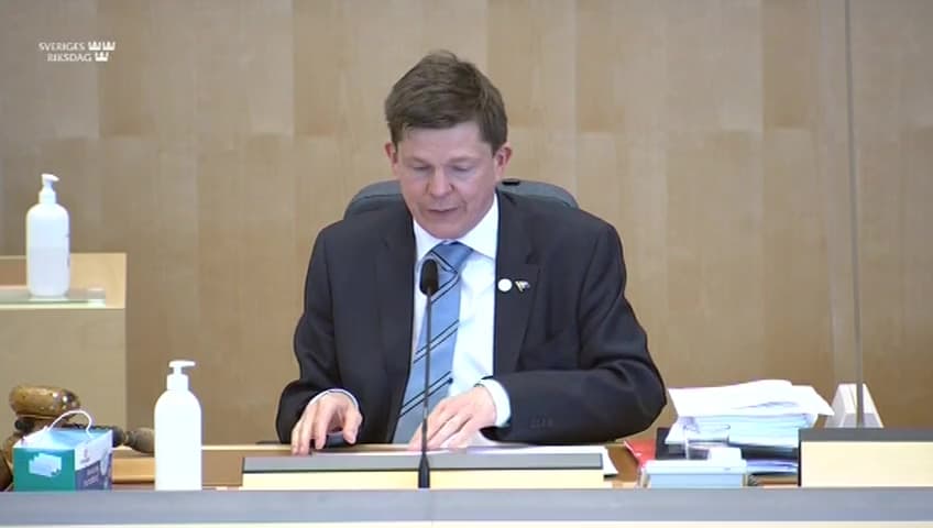 Stillbild från Beslut, Beslut