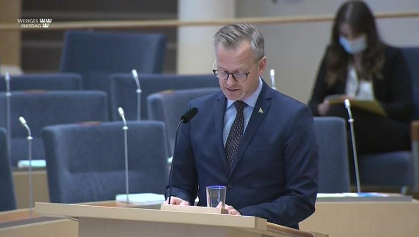 Stillbild från Interpellationsdebatt, Polisens tillväxt och fördelningen mellan poliser och civilanställda