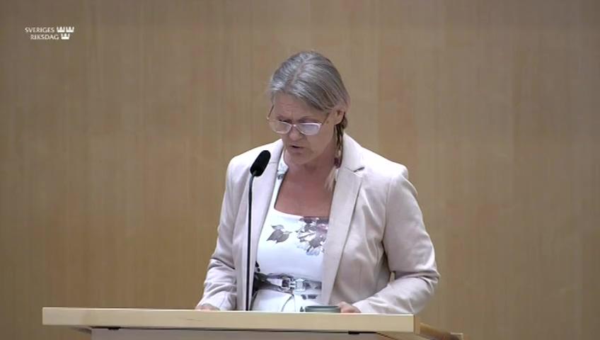 Stillbild från Debatt om förslag, Personlig assistans för samtliga hjälpmoment som avser andning och måltider i form av sondmatning