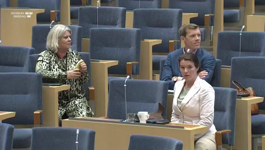 Stillbild från Debatt om förslag, Genomförande av EU:s direktiv om automatiskt utbyte av upplysningar som rör rapporteringspliktiga gränsöverskridande arrangemang