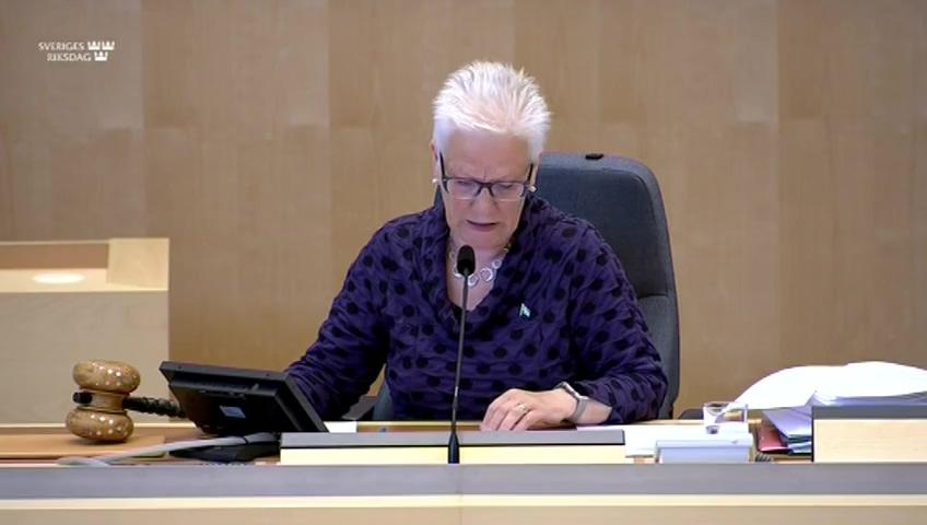 Stillbild från Debatt om förslag, Ett förbud mot spridning av bilder från rättegångar