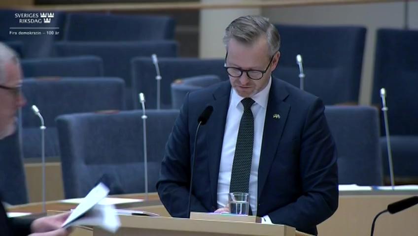 Stillbild från Interpellationsdebatt, Vägen som brottsplats