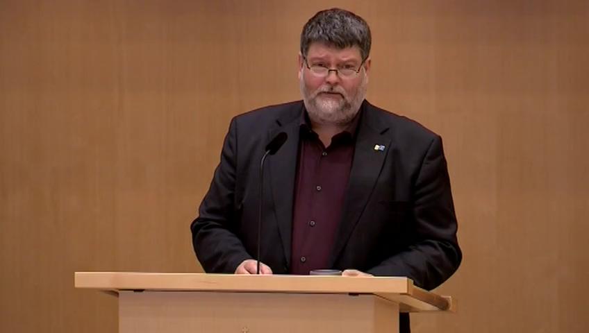 Stillbild från Debatt om förslag, Ett ändrat prishöjningstak för frimärkta brev