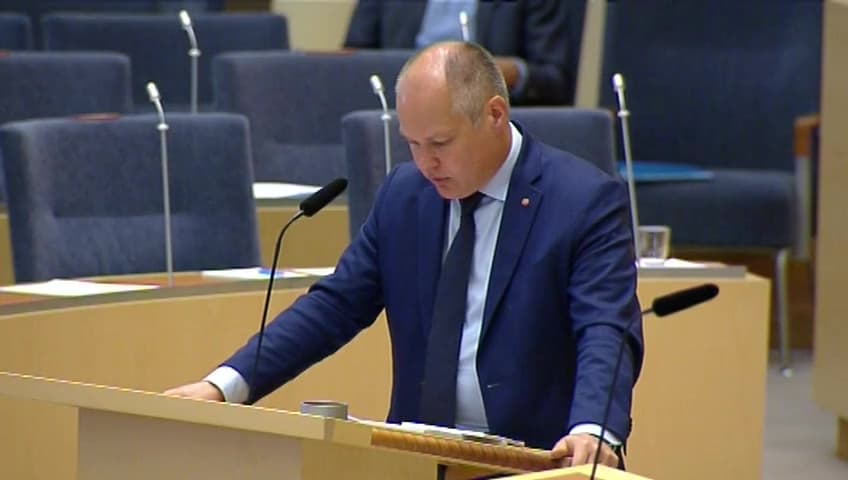 Stillbild från Interpellationsdebatt, Påföljder för unga lagöverträdare
